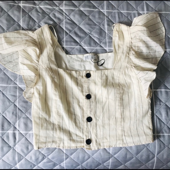 Crop Top With Flutter Sleeves - NWOT - Picture 3 of 3